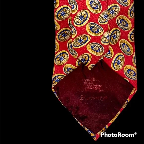 BURBERRY Silk Tie 👔 - Picture 5 of 6